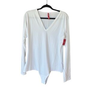 Spanx NWT Size 1X White Long Sleeve V-Neck Bodysuit‎ Layering Minimalist Fall